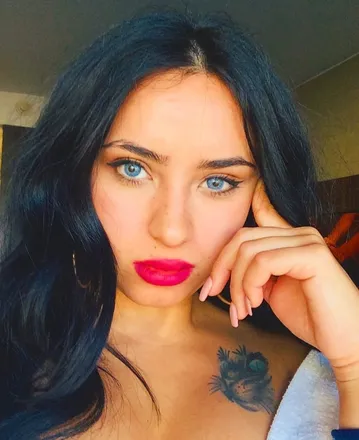 OnlyFans cuenta alexandra_angel header 2