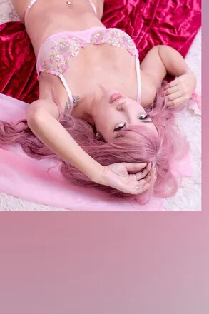 OnlyFans cuenta pixelzoe header 2