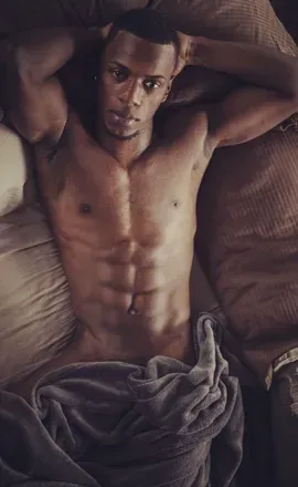 OnlyFans cuenta titanio header 2
