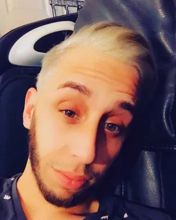 OnlyFans cuenta toeknee92 avatar 1
