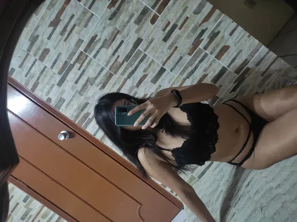 OnlyFans cuenta val.moreno header 2