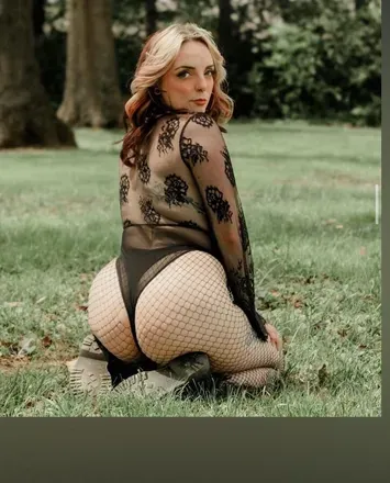 OnlyFans cuenta saltybutsweet13 header 2