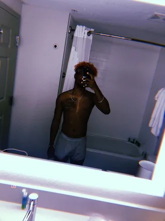 OnlyFans cuenta cumincolors header 2