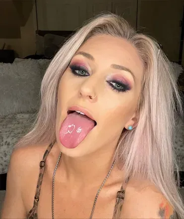OnlyFans cuenta tuesdaymontana avatar 1