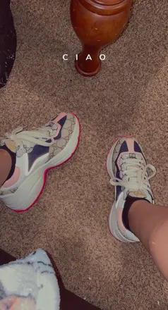 OnlyFans cuenta lovelyfeetpic2 header 2