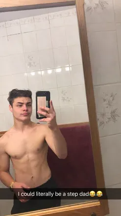 OnlyFans account  youngleo21 avatar 1