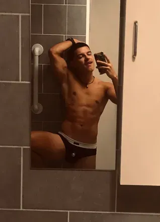 OnlyFans cuenta imd333 avatar 1