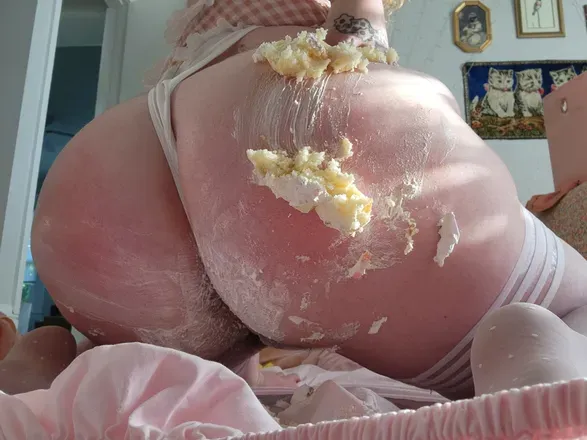 OnlyFans account  cakebutt header 2