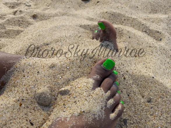 OnlyFans cuenta ororoskymunroe header 2