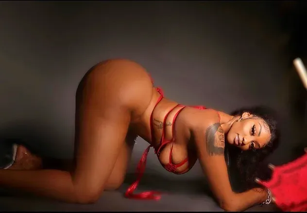 OnlyFans cuenta nigerianamazon header 2
