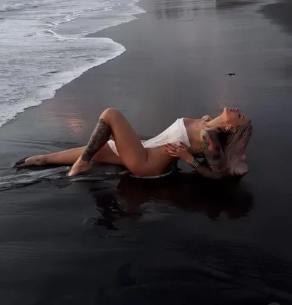 OnlyFans cuenta xblonde header 2