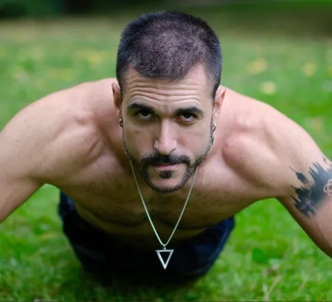 OnlyFans cuenta loganveraxx header 2