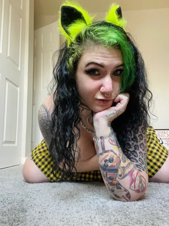 OnlyFans account  deeedeee92 header 2