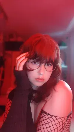 OnlyFans account  wanna-b-f0xg1rl avatar 1