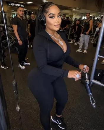 OnlyFans account  misscashout avatar 1