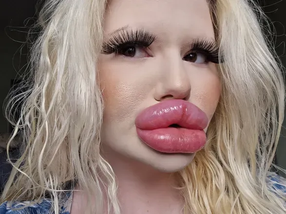 OnlyFans cuenta andrea.bgbarbie header 2