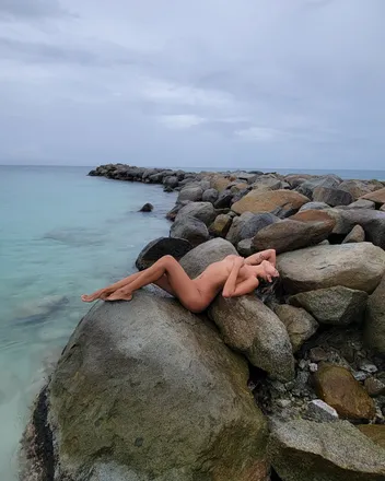 OnlyFans cuenta livefreely header 2