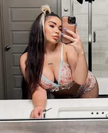 OnlyFans cuenta gisequeenn header 2