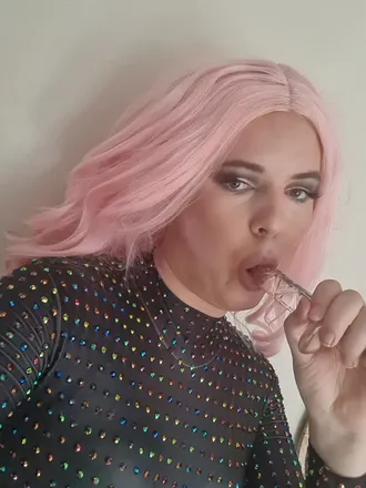 OnlyFans cuenta kyliedluxs97 header 2
