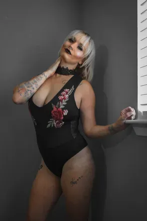OnlyFans account  warprincess avatar 1