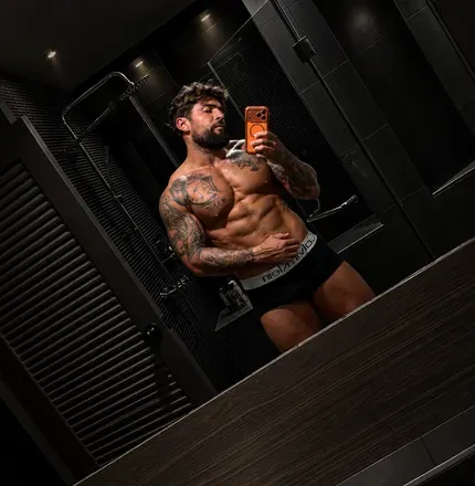 OnlyFans account  musclehunk avatar 1