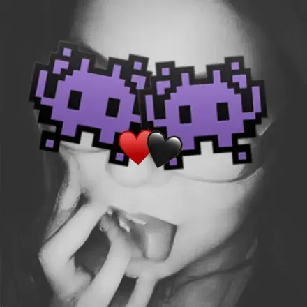 OnlyFans account  kyra-gives-love avatar 1