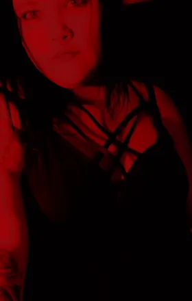 OnlyFans cuenta thelocalgothgirl header 2