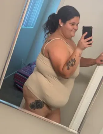 OnlyFans account  moanque92 avatar 1