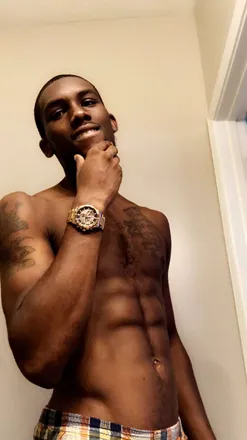 OnlyFans cuenta kingsuggs header 2