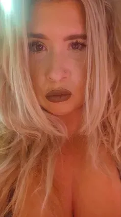 OnlyFans cuenta cherrybombtits avatar 1