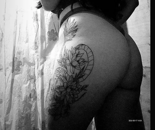 OnlyFans account  bellaqa header 2