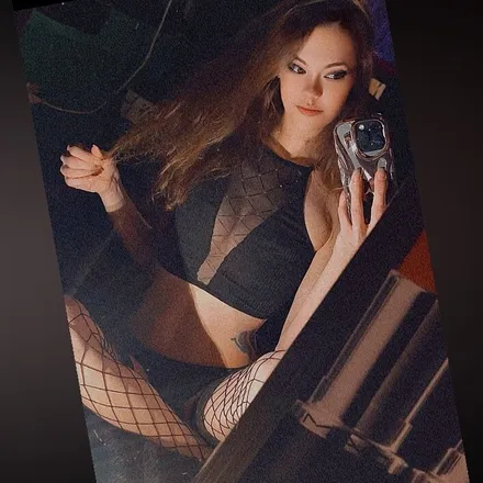 OnlyFans of showtimeharley