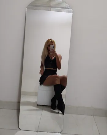 OnlyFans cuenta moraqueen header 2