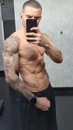 OnlyFans account  aroccha avatar 1