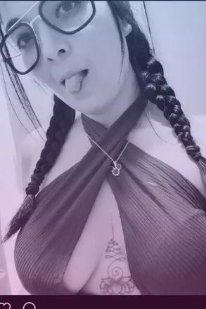 OnlyFans cuenta petitelaurel header 2