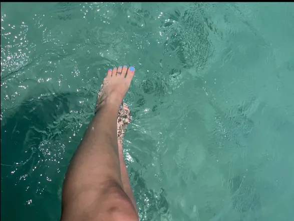 OnlyFans cuenta tinycaribbeanfeet header 2