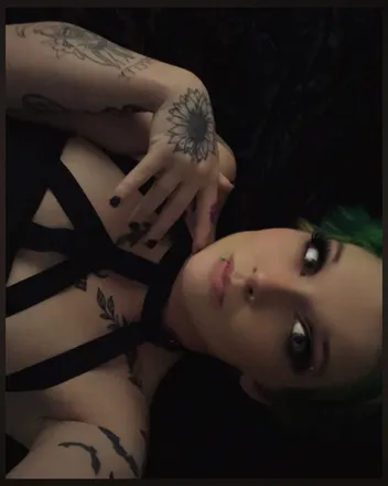 OnlyFans cuenta toxic_fox5197 header 2