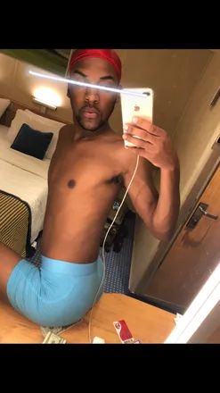 OnlyFans cuenta kingofaquarius header 2