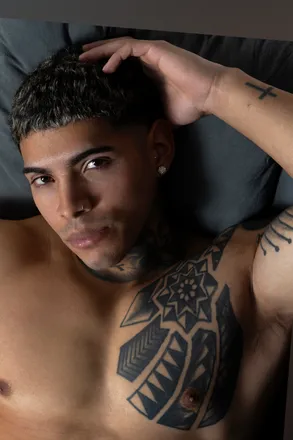 OnlyFans account  emilianoezequiel20 header 2