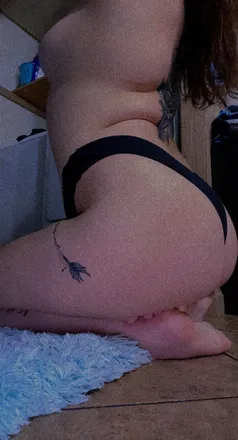 OnlyFans account  rousing.ria header 2
