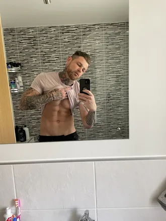 OnlyFans cuenta plylad header 2
