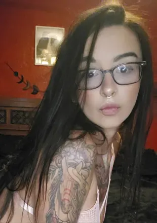 OnlyFans account  besthotwifeinva avatar 1