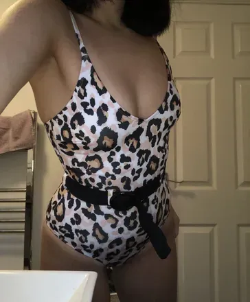 OnlyFans account  bitemehan avatar 1