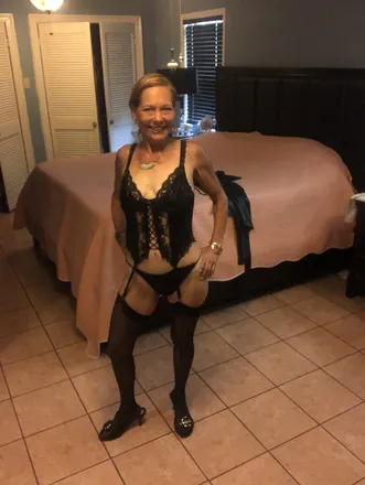 OnlyFans cuenta badmommy16 header 2