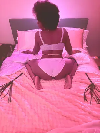 OnlyFans cuenta theeclosetphreak header 2