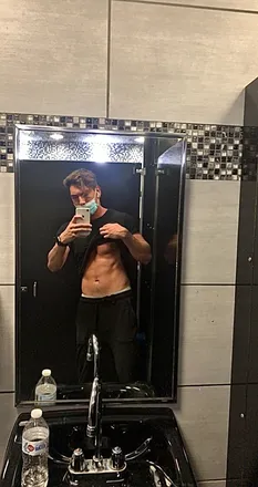 OnlyFans cuenta skipthegym header 2