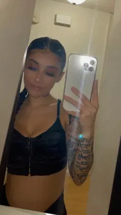 OnlyFans cuenta krispelaez avatar 1