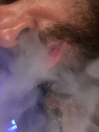 OnlyFans cuenta smokeyguy header 2
