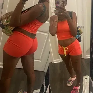 OnlyFans account  tia521 header 1