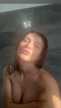 OnlyFans cuenta onemayabrunette header 2